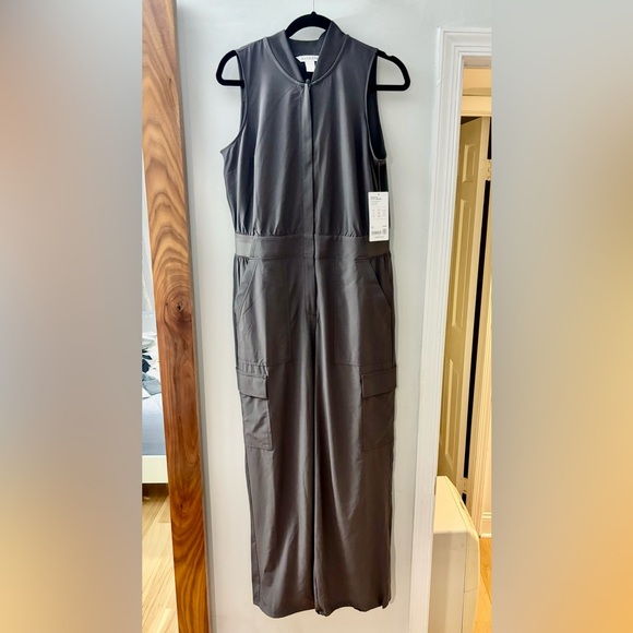 NWT- Brooklyn Utility Romper/ Jumpsuit NWT size 8 - Picture 3 of 10